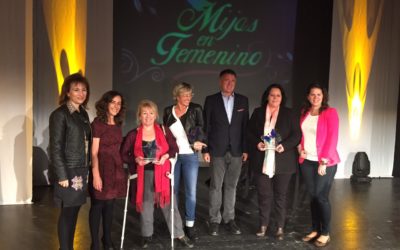 Mijas premia  a la Presidenta de AFESOL con motivo del Día Internacional de la Mujer.