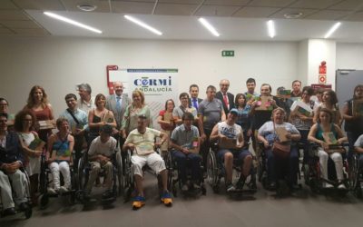 CERMI Andalucía y la Fundación Vodafone España entregan tablets a personas con discapacidad para realizar un estudio sobre aplicaciones accesibles