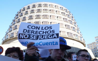 Más de 500 personas protestan ante el Tribunal Constitucional para exigir el derecho al voto de todas las personas con discapacidad