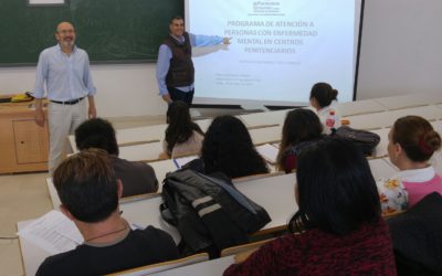 AFEMEN forma a voluntarios en salud mental.